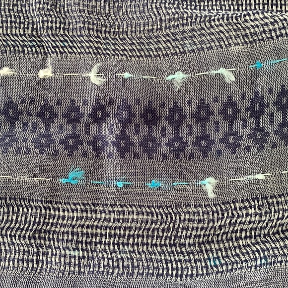 SALE - Scarf - Picture 5 of 7